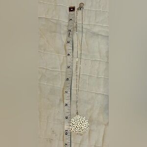 Elegant Silver Pendant Chain Necklace